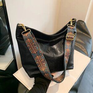 Crossbody Hobo Bag (BLACK)